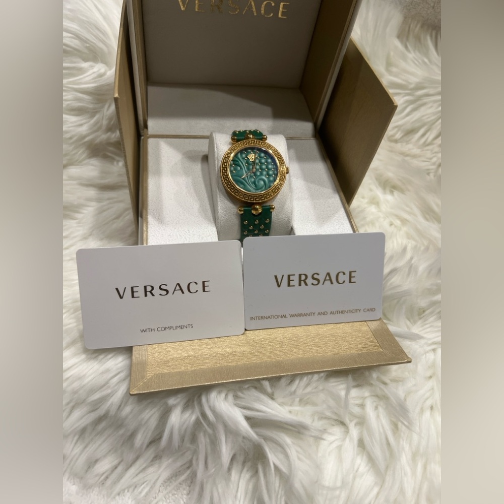 Versace VANITAS Swiss Quartz Green Leather Watch 40mm Authentic - Picture 10 of 13